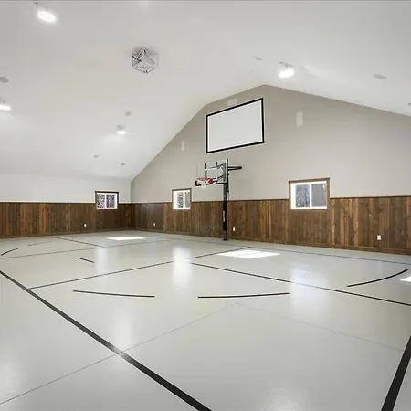 Courtside Cabin